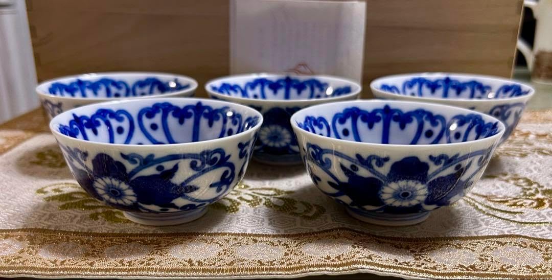 最高級 深川製磁 染付 菊唐草　茶碗　鉢 5枚 箱付 染付菊唐草 | 有田焼 深川製磁｜公式オンラインストア